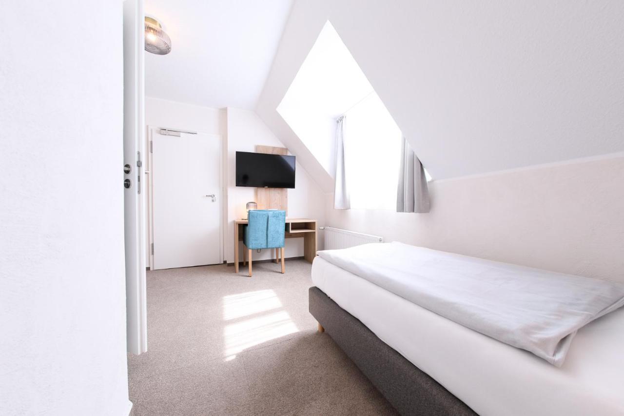 Hotel 24/7 selfcheckin Schmiedestrasse Leer Exterior foto