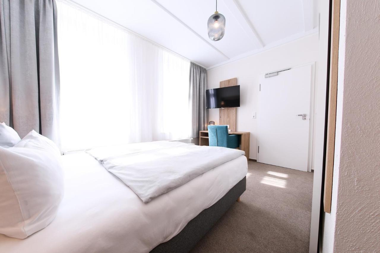 Hotel 24/7 selfcheckin Schmiedestrasse Leer Exterior foto